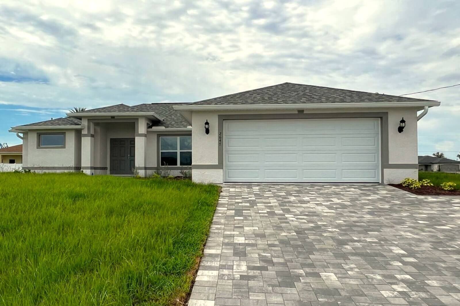 1614 sq ft